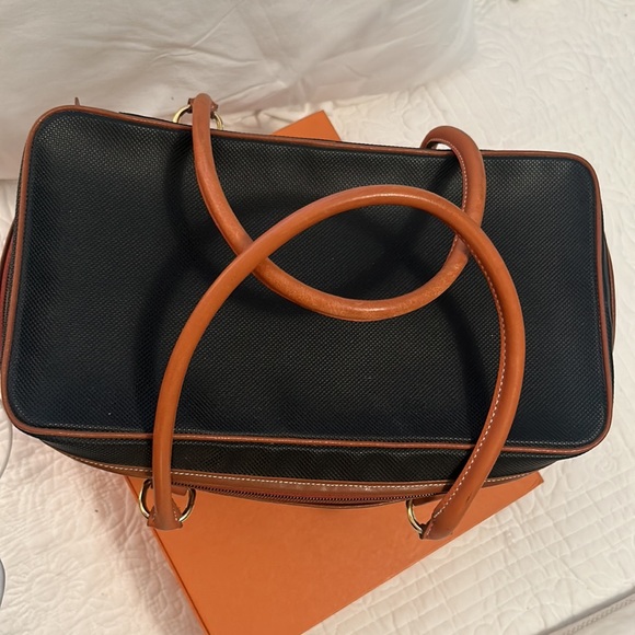 Longchamp France Leather Trimmed Toiletry Cosmetic Dopp Travel Bag Unisex NICE🥰 - Picture 3 of 16